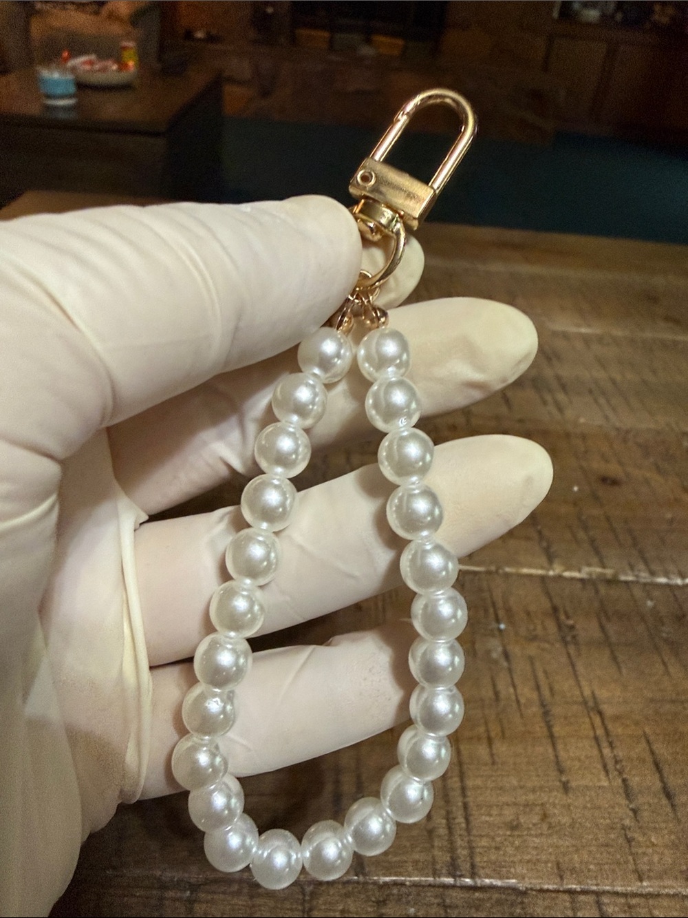 Pearl Bead Wristlet Keychain - White and Gold
